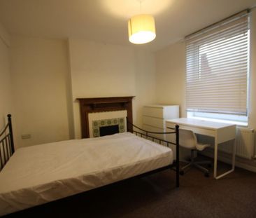 5 bedroom house to rent - Photo 1