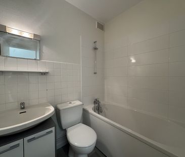 Location Appartement 1 pièce 30m² ORLEANS 45000 - Photo 4