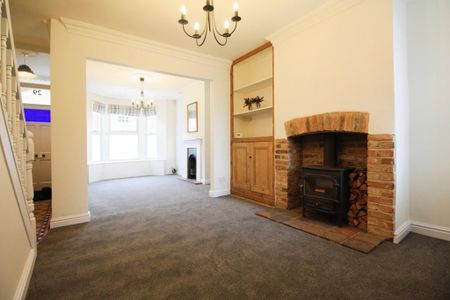 3 bedroom terraced house to rent - Photo 3
