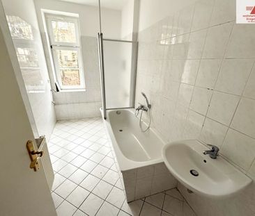 Geräumige 2-Raum-Wohnung mit PKW-Stellplatz auf der Talstraße in An... - Photo 3