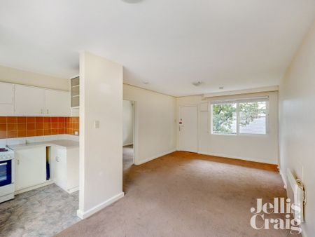 8/162 Barkers Road, Hawthorn - Photo 2