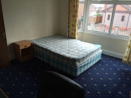 3 bedroom semi-detached house to rent - Photo 5