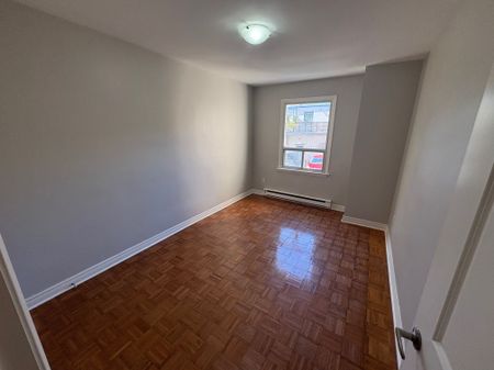 For Lease - 341 Lakeshore Road Unit# 2, Oakville, Ontario - Photo 5