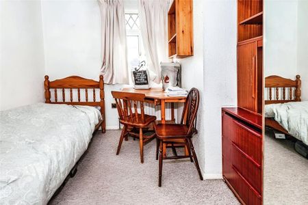 4 bedroom terraced house to rent - Photo 2