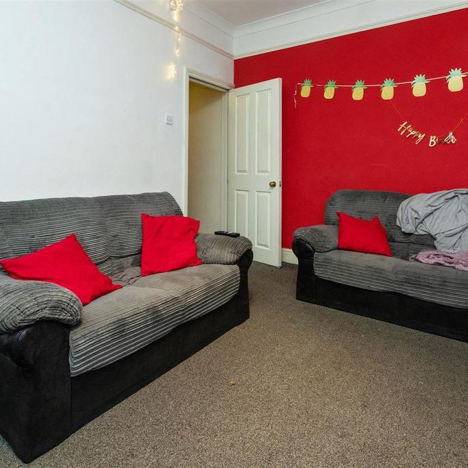 4 bedroom house to rent - Photo 1