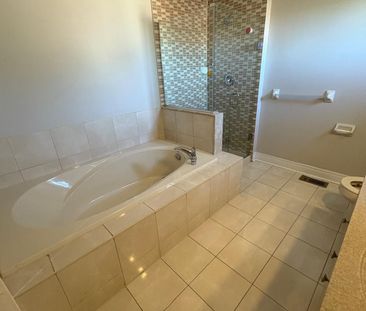 For Lease - 309 Brisdale Drive, Brampton, Ontario - Photo 5