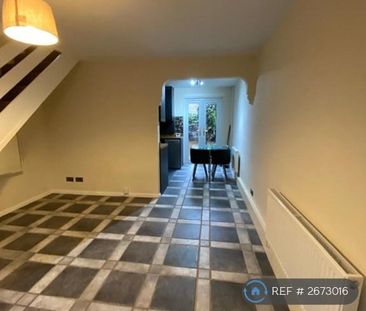 2 bedroom terraced house to rent - Photo 2