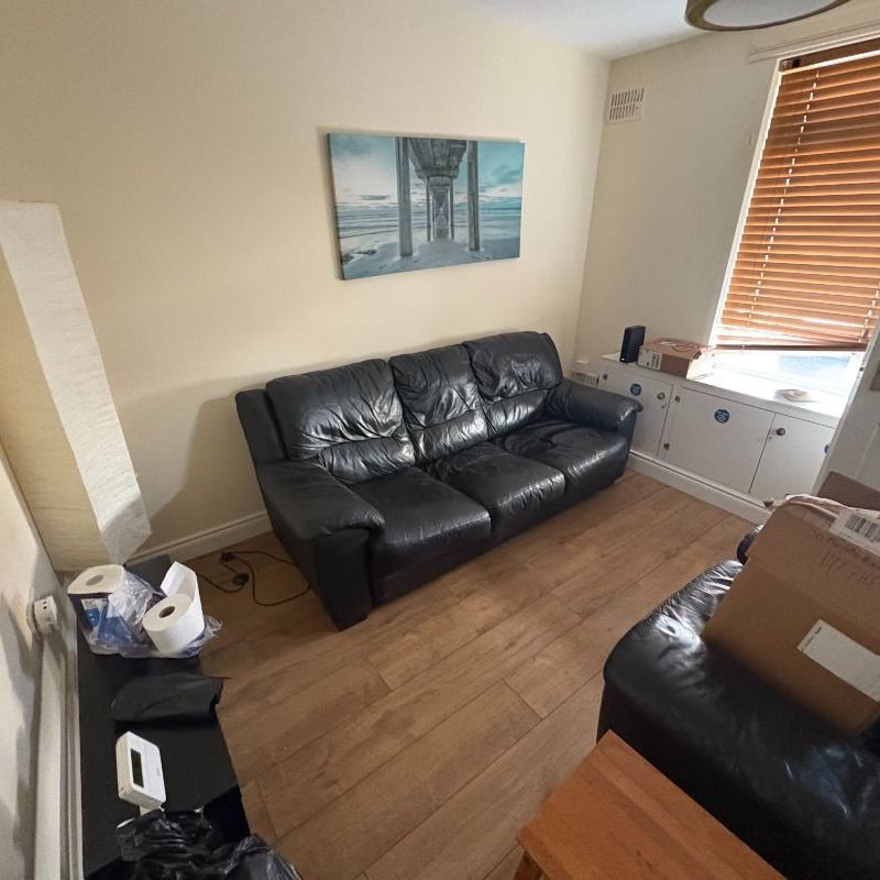 10 Maryville Avenue, Belfast BT9 7HE - Photo 1