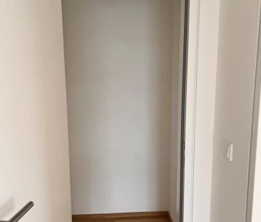 Moderne und helle 4 Zimmer Wohnung mit Balkon in zentraler Lage in ... - Foto 5