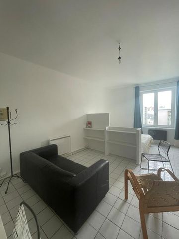 Location Appartement 1 pièce 36m² LYON 7ème - Photo 3