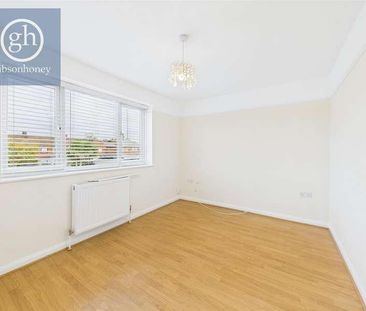 Royal Crescent, Ruislip, HA4 - Photo 6