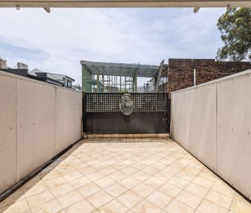 207/302-308 Crown Street, Darlinghurst NSW 2010 - Studio For Rent |... - Photo 1