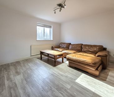 Leat Close, CM21, Sawbridgeworth - Photo 1