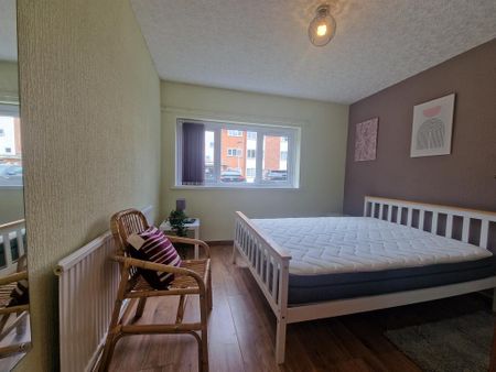 2 bedroom flat to rent - Photo 3
