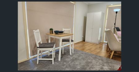 Furnished Room with all bills included - Photo 3