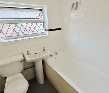 Wendover Rise, Coventry - Allesley Park Location - Photo 6