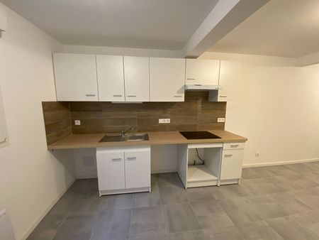 Location appartement 4 pièces, 62.21m², Castelnaudary - Photo 2