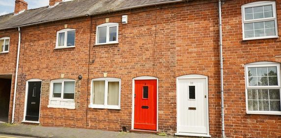 2 bedroom terraced house to rent - Photo 2