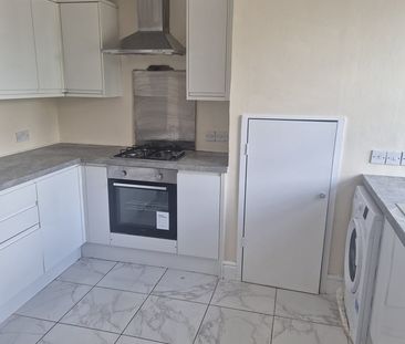 Room in a Shared Flat, London, SW4 - Photo 4