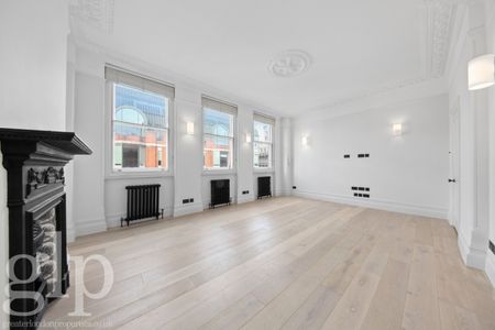 3 Bedroom Flat, Shaftesbury Avenue W1D - Photo 2