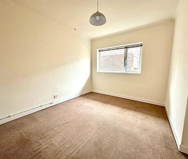 2 bedroom bungalow to rent - Photo 2