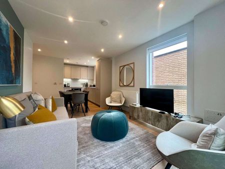 A two bedroom apartment at Huntley Wharf, built by Berkeley Homes in the centre of Reading. - Photo 5