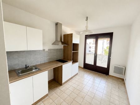 Location Appartement 2 pièces 59m² - Photo 3