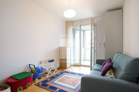 Appartement de 5 pièces au 3ème étage avec ascenseur - Photo 2