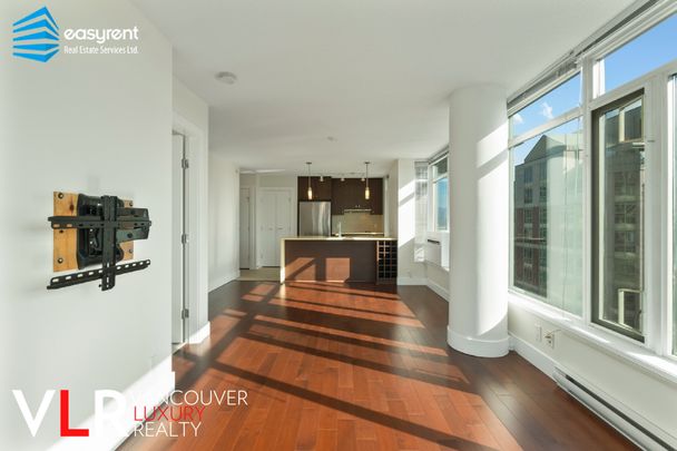Condo in Downtown Vancouver, BC - Photo 1