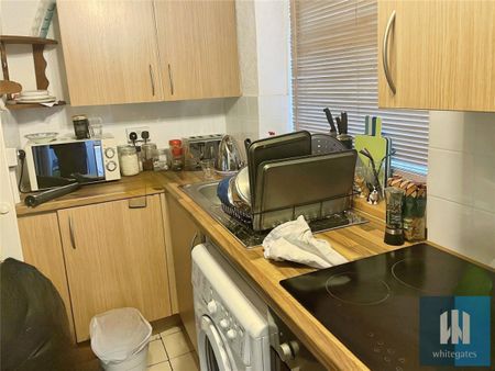 Hudroyd, Almondbury, Huddersfield, HD5 - Photo 4