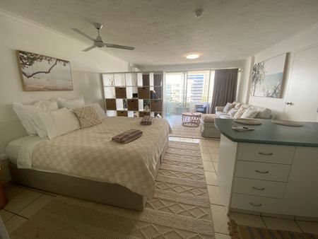 Beachfront Studio Apartment in 'Equinox Sun Resort' - Photo 5