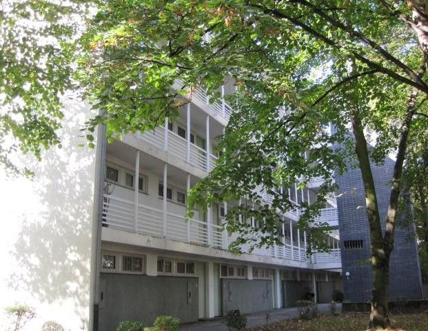 Teilsaniertes Apartment mit Balkon und guter Verkehrsanbindung - Foto 1