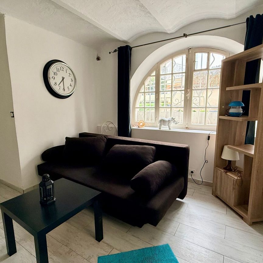 Appartement à louer 2 pièces • Sanary-sur-Mer - Photo 1