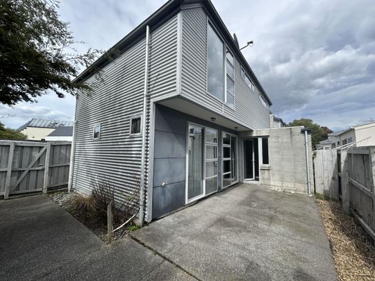 Simplicity on Sherborne! - Photo 1