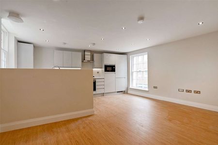 A brand new first floor one bedroom apartment in the heart of Windsor Town centre. - Photo 4