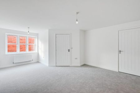 3 bedroom semi-detached house to rent - Photo 4