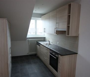 Appartement mansardé moderne, lumineux et spacieux - Photo 5