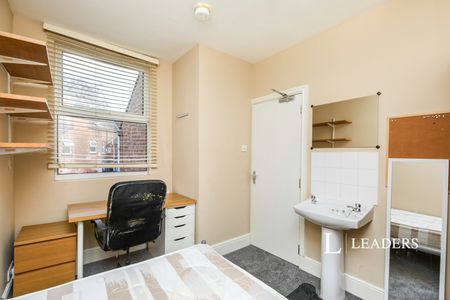 6 bedroom house to rent Hungerton Street, Nottingham, Nottinghamshire, NG7 - Photo 3