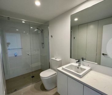 Varsity Lakes - Photo 2