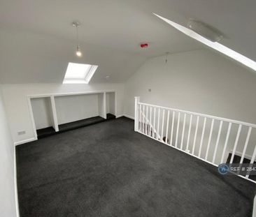 4 bedroom terraced house to rent - Photo 5