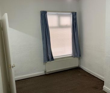 4 bedroom terraced house to rent - Photo 5