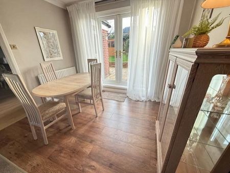 3 bedroom terraced house to rent - Photo 4