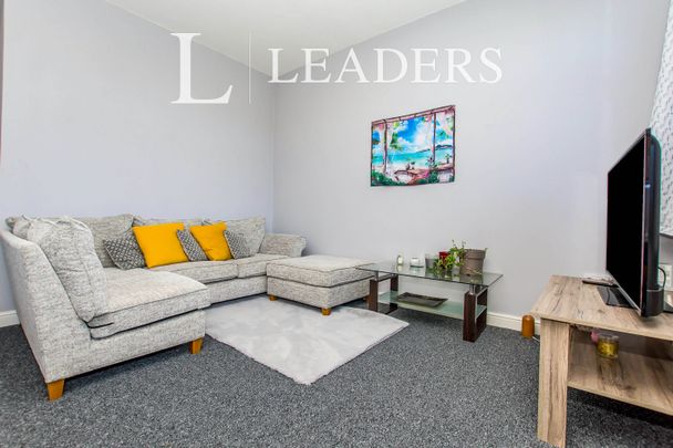 2 bedroom apartment to rent Hope Street, Grimsby, Lincolnshire, DN32 - Photo 1