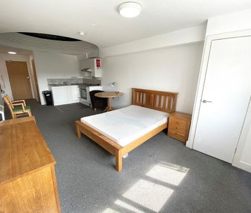 Studio to rent - Photo 5