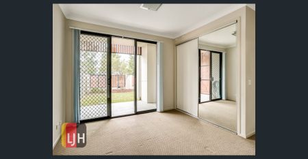 Ground Floor 2 Bedroom Apartment Opposite Park. Courtyard, Street Access And Padua Precinct Location - Photo 3