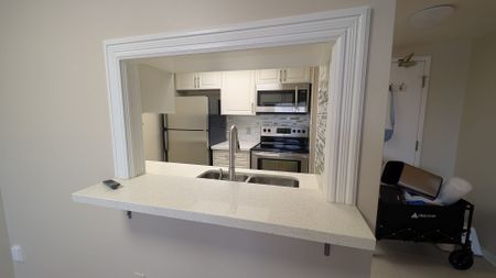 For Lease - 8351 Mclaughlin Road Unit# 403, Brampton, Ontario - Photo 4