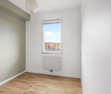 Helsingforsgatan, Kista - Photo 6