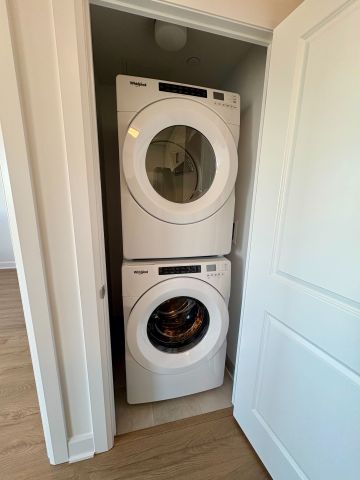 For Lease - 3240 William Coltson Avenue Unit# 1606, Oakville, Ontario - Photo 3