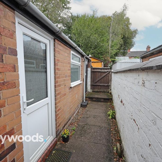 2 bedroom terraced house to rent - Photo 1