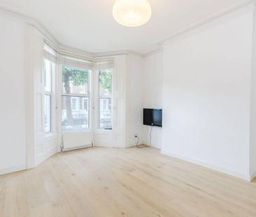 4 bedroom maisonette to rent - Photo 2